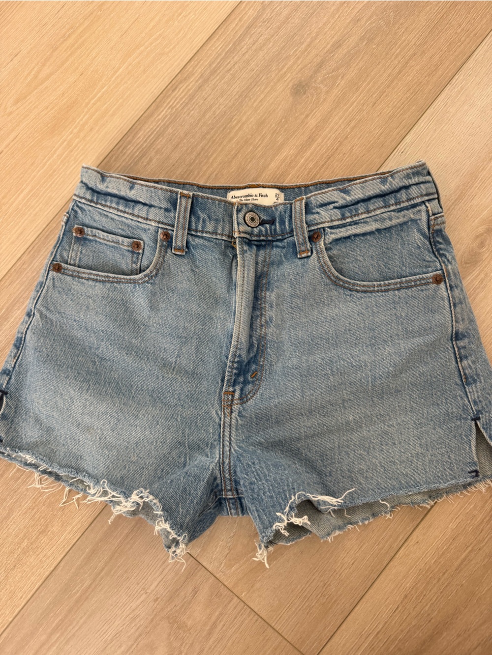 Abercrombie & Fitch The Mom Short